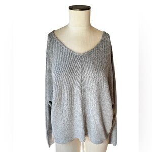 Mantra Vie Women’s Diagonal Rib Knit Lightweight Gray Slouchy Sweater Sz S
